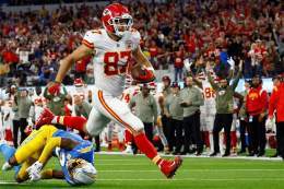 Travis Kelce   - Passed Rob Gronkowski for most 100-yard receiving games by TE in #NFL history (33) - Most 1,000-yard seasons by TE ever (6) - Has as many 10 TD seasons as Tony Gonzalez (3)  Witnessing greatness.   #Chiefs #ChiefsKingdom