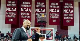 Here are all of the Indiana basketball 2023 Senior Night speeches. #iubb From @kbikoff