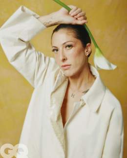 No he podido asistir a la gala de @gqspain , pero como ya he dicho en directo, gracias por cuidar cada palabra, por hacerme part&iacute;cipe de esta familia y por el trato tan bonito que me hab&eacute;is dado.Ha sido un aut&eacute;ntico placer \u2764