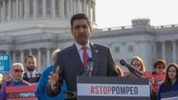 BREAKING: California Rep. Ro Khanna called on longtime Sen. Dianne Feinstein to resign from office Wednesday&mdash;the first major Democrat to call for the 89-year-old to step down, amid a weeks-long health-related absence.
