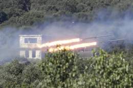 #US intelligence claims that #Russia is reaching out to #NorthKorea to buy millions of artillery shells and missiles, but we're still trying to maintain "dialogue" with the #Pedoputin, right? @EmmanuelMacron #RussiaIsATerroristState