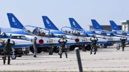 栃木国体「いちご一会とちぎ国体」のため百里基地展開時の搭乗前のサイン&hellip;平川さん、東島さん、鬼塚さん、手島さん。「1」「2」「3」「4」「T」20220930 #ブルーインパルス #松島基地 #栃木国体 #いちご一会とちぎ国体 #百里基地