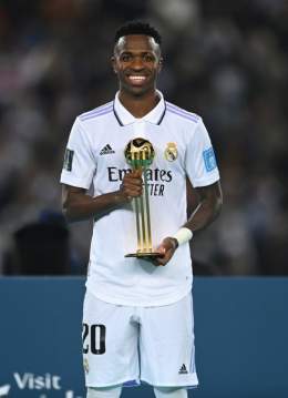 Vinicius wins the #ClubWC Golden Ball