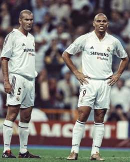 &bull; &ldquo;Which player would you have loved to play with?&rdquo;   &bull; Mohamed Salah: &ldquo;I love the Brazilian Ronaldo so I could choose him or Zidane.&rdquo;