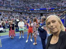 What a treat to be sharing the stage with two champions- congrats @iga_swiatek and also to @ons_Jabeur - both great role models for aspiring girls and boys everywhere ! Women&rsquo;s tennis is in good hands!!!