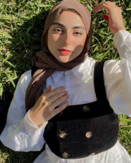 سلام معكم الطالبة المجتهدة لي تصورات فالجردة دالجامعة \ud83e\udd13&hearts;️-الصورة الاخيرة من الكواليس \ud83d\ude02.....&rlm;#photoshoot#hijabstyle#hijaber#hijabinspiration#hijabs#black#turkey#hijaboutfit#hijaboutfit#hijabfashion#hijabers#hijablook #
