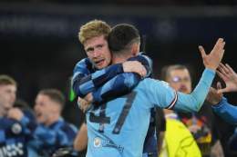 Phil Foden to Kevin De Bruyne when the ref blew the final whistle:  "For you, for you"