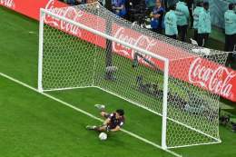 YASSINE BOUNOU. THAT'S THE TWEET !!!  #FIFAWorldCup #MARESP
