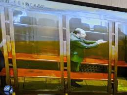 Мосгорсуд назначил Владимиру Кара-Мурзе 25 лет колонии.   Владимир Кара-Мурза признан виновным по статье о &laquo;госизмене&raquo;, &laquo;фейках об армии&raquo; и участии в деятельности &laquo;нежелательной организации&raquo;.  Суд закрыл дело Влади