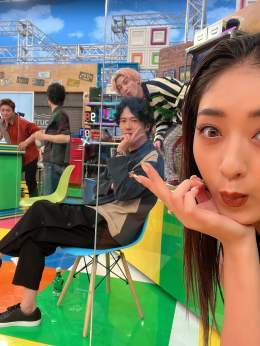 今月はもう気づかれたので一緒にハイチーズ\u270c\ufe0eかねちーも香取さんもちゃっかりです \ud83d\ude4b\ud83c\udffe&zwj;\u2640\ufe0f #ななにー