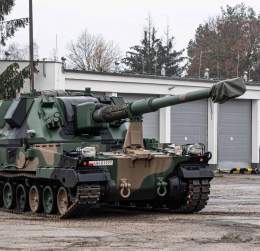 \ud83d\uddde\ufe0f \ud83c\uddf5\ud83c\uddf1 Poland hands over 18 pieces of 155 mm self-propelled howitzers AHS Krab to Ukraine. They have also trained 100 Ukrainian servicemen to operate the howitzers, Polskie Radio reports.  #UkraineRussiaWar #Polan