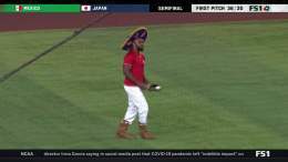Randy obviously shagging in a sombrero and cowboy boots   : WBC on FS1