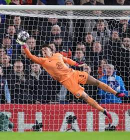 Kepa Arrizabalaga is the ONLY keeper currently with a 80% save percentage in both UEFA Champions League and his respective league. You&rsquo;ve got to give him his flowers.   #CFC #UCL #CHEBVB #Chelsea