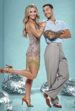Well done Hamza&hellip; Helen didn&rsquo;t win but she has won.  She danced through a whirlwind, never mentioned it and remained dignified throughout.  Her mum, dad and kids must be so proud of her.  Well done @HelenSkelton &amp; @gorkamarquez1    #S