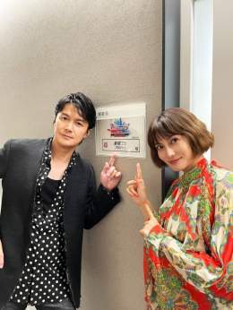 【#Mステ】  このあとは Mステ14年ぶり #福山雅治 さんと #柴咲コウ さんの 最強ユニット #KOH⁺  2人のデビュー曲「KISSして」 話題の映画主題歌「ヒトツボシ」  豪華2曲を披露  #ウラステ 本番前に  &darr;&darr;リプライに続く