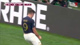GIROUD! FRANCE LEADS!  #FiFAWorldCup