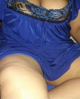 متحررة خليجية تستعرض سخونتها وجسمها المربرب