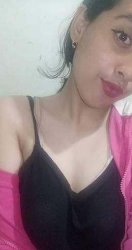 البوم شرموطة صغيرة عاوزة تتناك