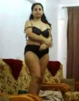 الالبوم الكامل للمدام الشرموطة المعروفة باسم >>> ام الطياز <<< 25 صورة بوشها
