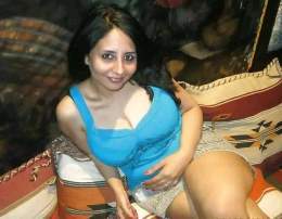 الالبوم الكامل للمدام الشرموطة المعروفة باسم >>> ام الطياز <<< 25 صورة بوشها