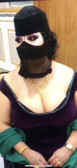 محاارم اثداء أمهات الخليج الفاخرة! الجزء 11