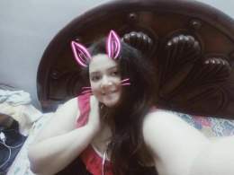 لمنتدانا الغالي البوم بلدي مربرب كبير الحجم بوجه بريء مراهق وكس نار النار من ساحة 5XL بالمغارة