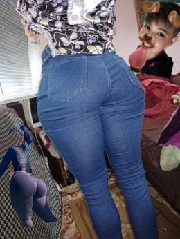 مثير   كيوت   عرض مثير من خليجية لجسمها الجذاب وتطورها الجميل
