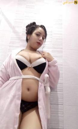 ممثلة إباحية Pornstar   1