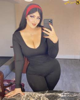ممثلة إباحية Pornstar   1