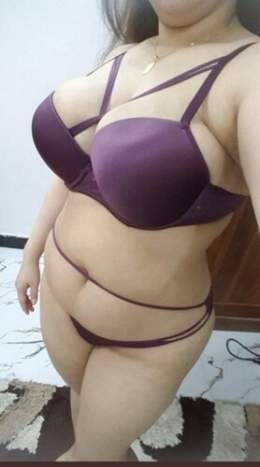 مثير   اسمتمع بجمالها