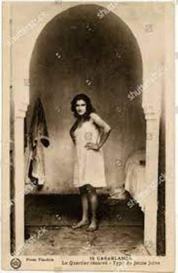 مثير   صور الدعارة و العاهرات أيام الإستعمار في الوطن العربي