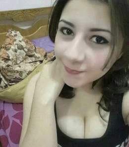 مثير   البوم   صور سكس بنوتة صدرها جميل اوي من الحجم الوسط المنتفخ مع حلمة صغنونة بكس وطيز خبرة عليها طريقة استعراضية نار تعالي يا عمرييي ادلعلك زبرك