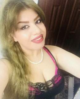 رومانسية   خليجية ميلف جسمها نار متصورة بطقم يخليك تنيك كل خرم فيها
