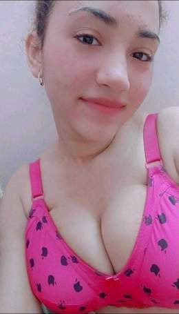 مثير   بنوته مصريه قمر بتصور جسمها و بزازها تحديث واضافة صور