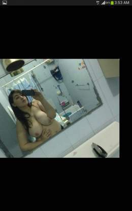 البوم   مصرية ب جسم ابيض ملبن
