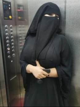 مثير   اللبوة المصرية ال***** في عرض مثير