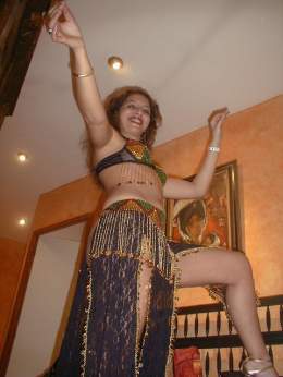 البوم   زوجة جزائرية في رحلة الشرمطة
