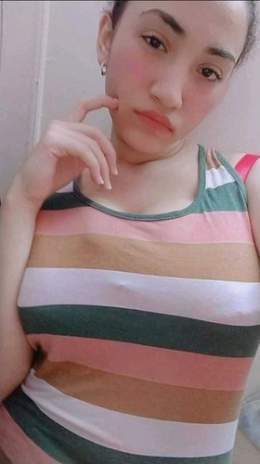 مثير   بنوته مصريه قمر بتصور جسمها و بزازها