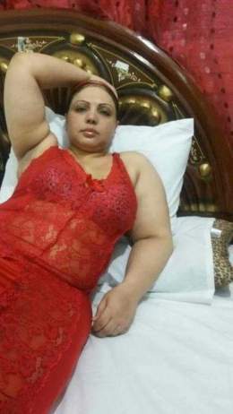 عنيف   فلاحة بعود بلدي غشيم