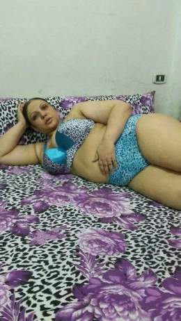 عنيف   فلاحة بعود بلدي غشيم