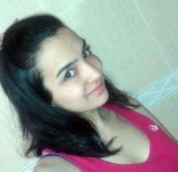 مثير   عصفور كناريا