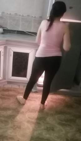 كيوت   ده واحد ديوث معانا في المنتدب و حابب يشوف رايكم في مراتو