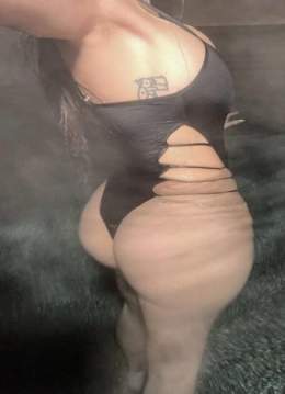 مايا خليفة نجمة البورنو اللبنانية في صور مثيرة وساخنة