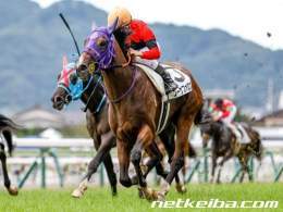 【中山9R・黒松賞(2歳1勝)】 直線短い中山ですが強烈な末脚炸裂。菅原明良騎手騎乗ブーケファロスが差し切りV。  父ビッグアーサー。レアな母の父ダンディコマンドは本馬がJRA初勝利でしたが、これで特別戦も初制覇。