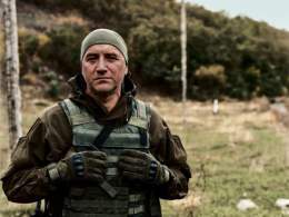 Стали известны подробности возвращения Захара Прилепина добровольцем на Донбасс   Фото писателя и политика, который имеет корни в Липецкой области, в своем телеграм-канале опубликовал его соратник. На нем Захар Прилепин - в воинском снаряжении.