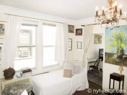 This is an apartment share in Astoria, Queens. The bedroom on offer has a queen-size bed and a large window that overlooks a garden.   Head to our website for more information:   #Astoria  #Queens #NYC