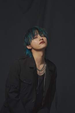明日9時30分〜、#SHOWCASE マンスリーMC青山テルマ！  アーティスト・プロデューサーとして マルチに活躍している SKY-HI生出演  最新アルバムから、\u266bHappy Boss Day テレビ初パフォーマンス  #SKYHI  @SkyHidaka  #HBD_SKYHI #青山テルマ #スッキリ