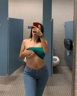 PEACHESCHEEKS NUDE ONLYFANS PICS