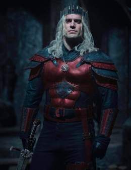 Now that Henry Cavill is free he needs to call HBO and tell them to dust off Daenerys&rsquo; platinum wig #HouseOfTheDragon