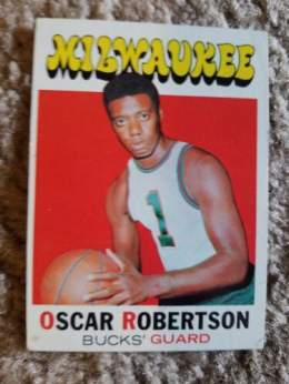 #sportscards #thehobby #sportscardsforsale #hobbystreak @BlazedRTs @Hobby_Connect @HobbyRetweet_ #basketball #NBAfi #NBAExtra #NBAPlayoffs #NBABDAY #NBA #basketballcards  Check out OSCAR ROBERTSON 1971-72 Topps Basketball #1 HOF Mil. Buck   #eBay via